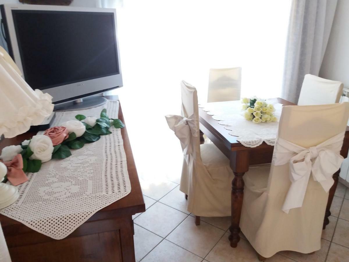 Raffinato Bilocale A Lido Di Camaiore Vicino Al Mare Eksteriør bilde